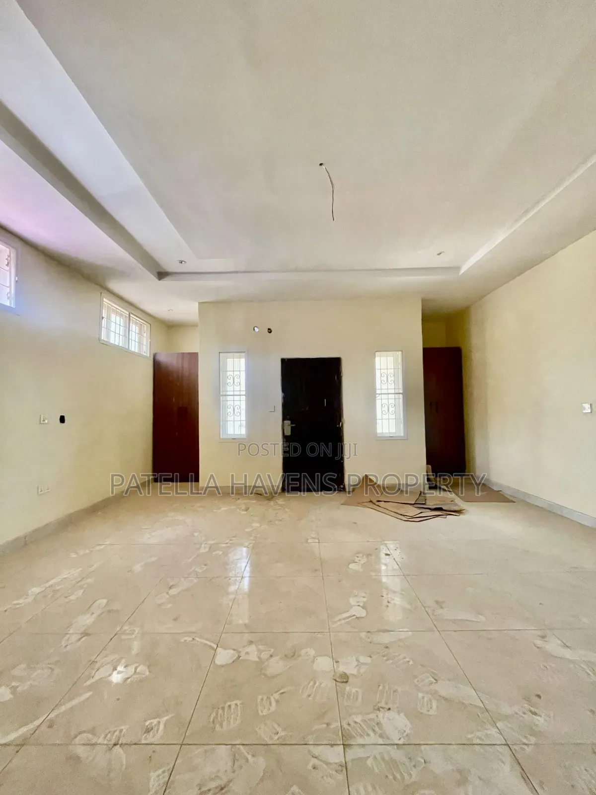 3bdrm Duplex in FHA for sale in FHA