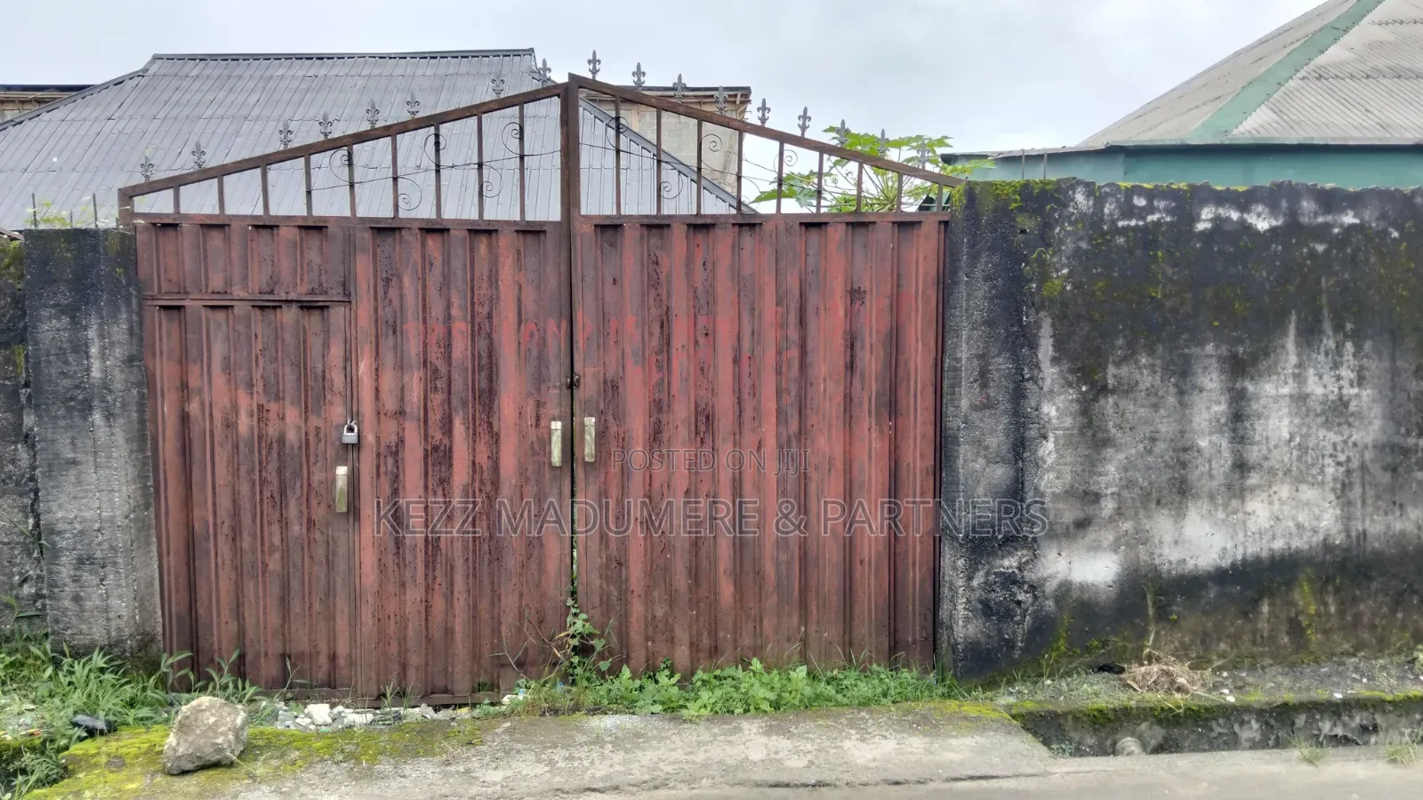 For Sale : Half Plot ,Off Ikwere Road, by Kala , Ph in Diobu Mile 4