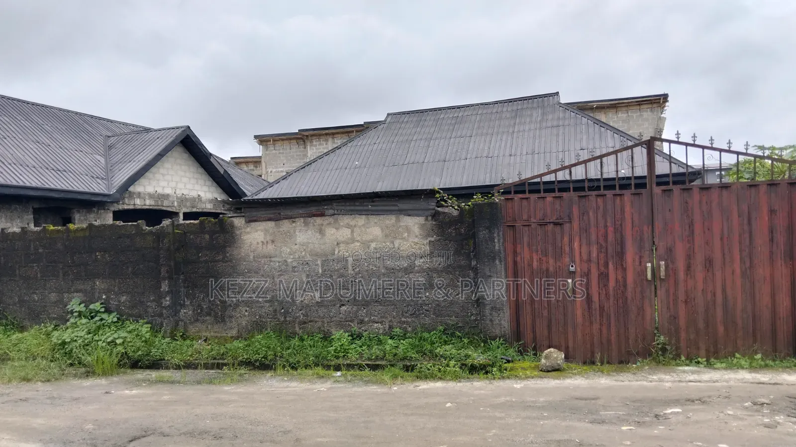 For Sale : Half Plot ,Off Ikwere Road, by Kala , Ph in Diobu Mile 4