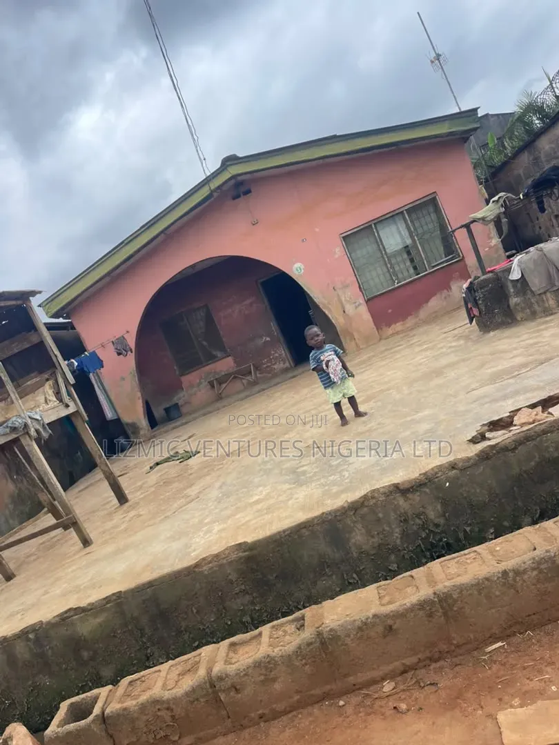 Furnished 2bdrm Bungalow in Isuti, Igando / Ikotun/Igando for sale in Igando / Ikotun/Igando
