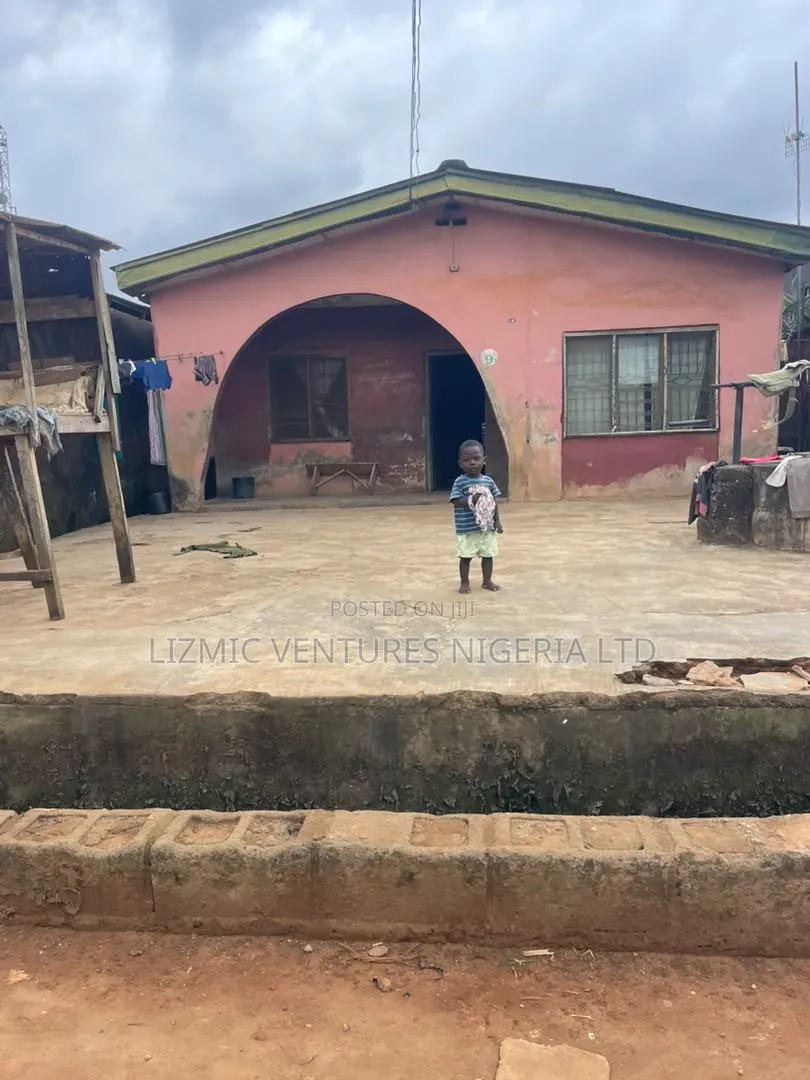 Furnished 2bdrm Bungalow in Isuti, Igando / Ikotun/Igando for sale in Igando / Ikotun/Igando