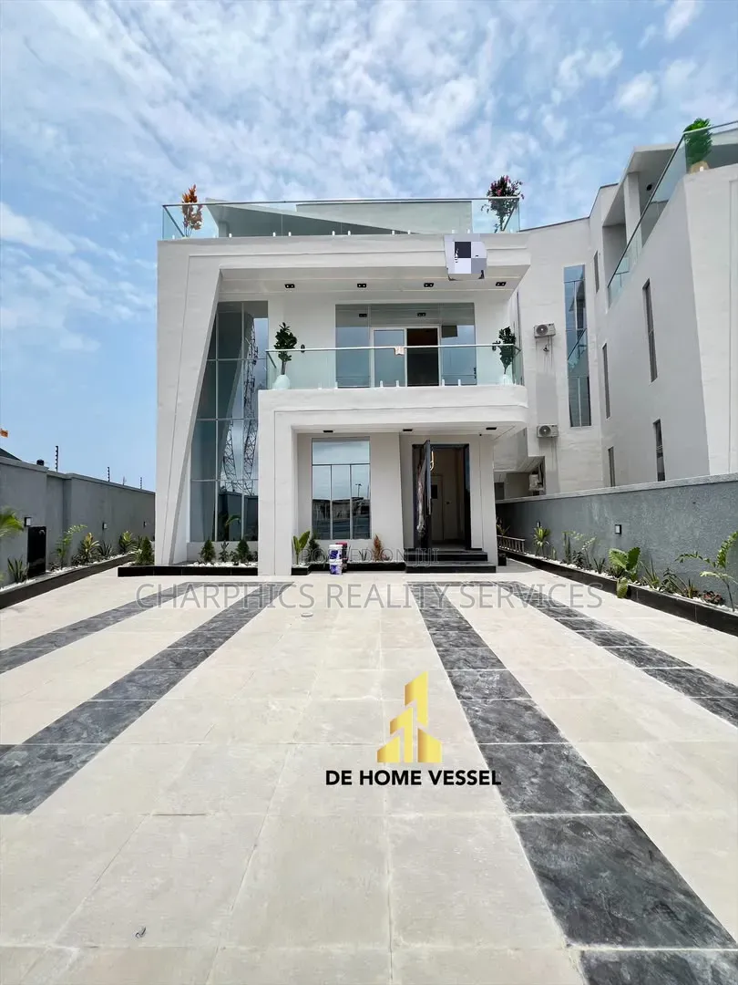 5bdrm Duplex in Chevron for sale in Chevron