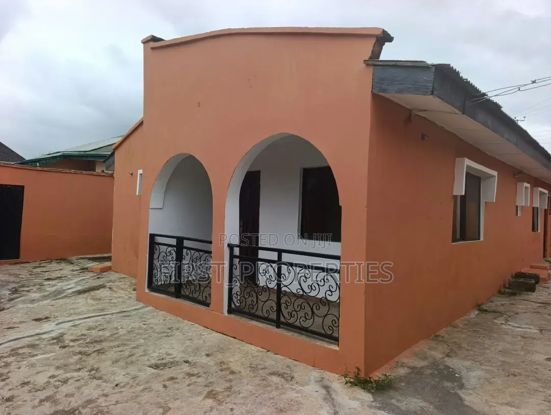 2bdrm Bungalow in Afi Iyanu Ologuneru, Eleyele for rent in Eleyele