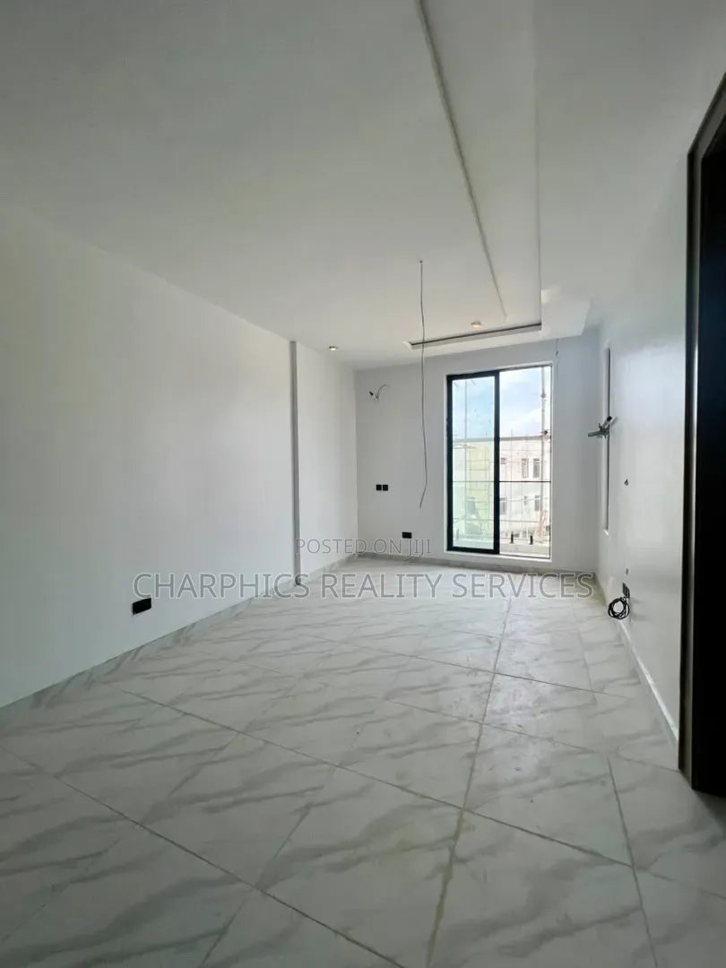 1bdrm Apartment in Lekki Phase 1 for sale in Lekki Phase 1