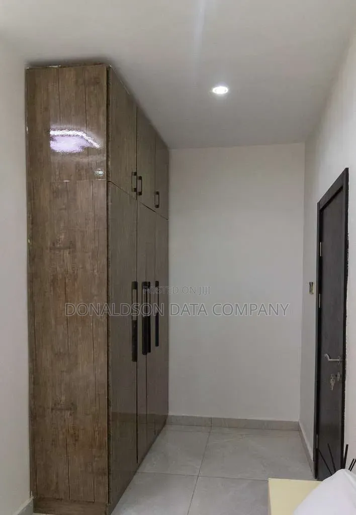 Furnished 3bdrm Apartment in Lateef Estate for sale in LSDPC estate