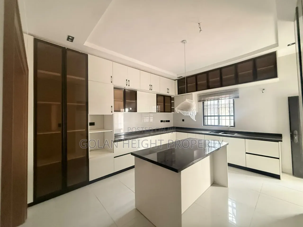 5bdrm Duplex in Kado for sale in Kado