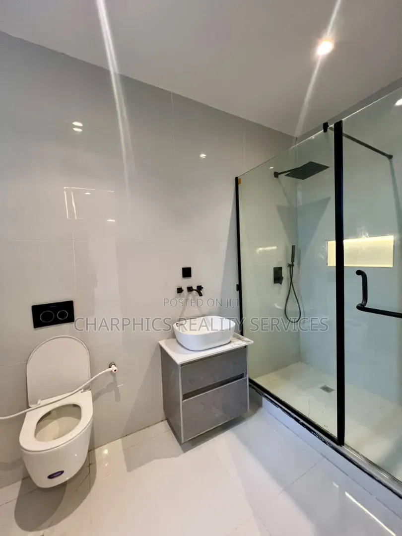 5bdrm Duplex in VGC / Ajah for sale in VGC / Ajah