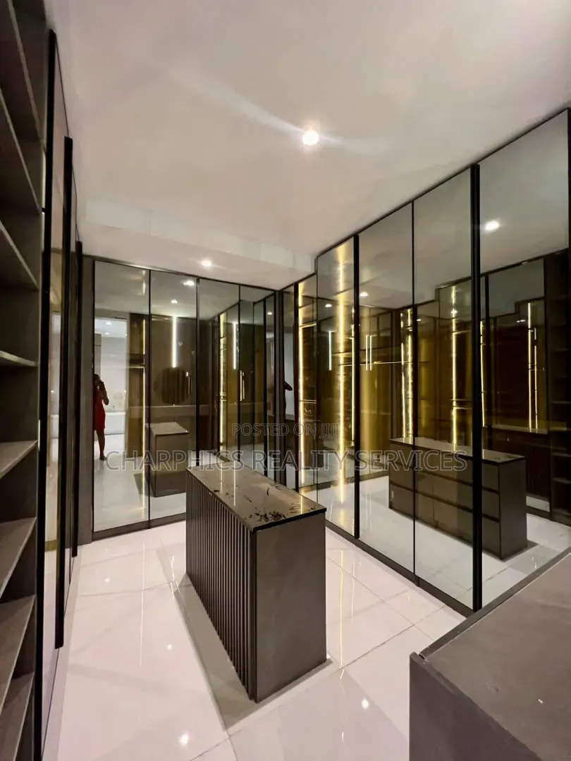 5bdrm Duplex in VGC / Ajah for sale in VGC / Ajah
