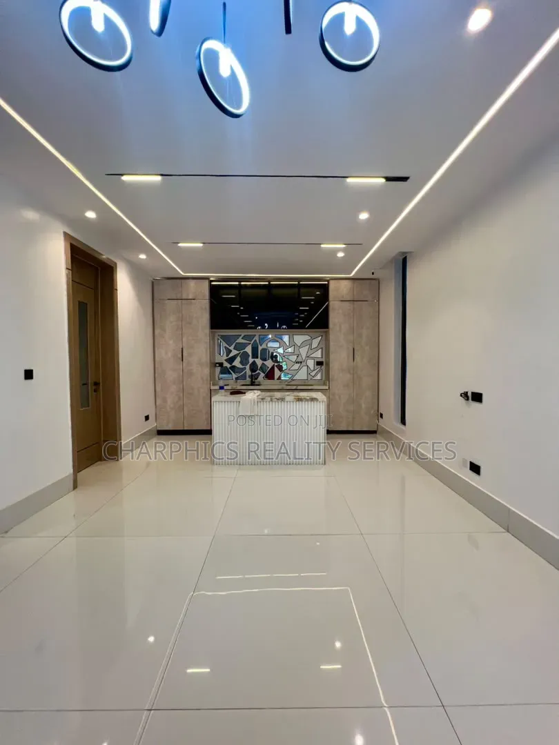 5bdrm Duplex in VGC / Ajah for sale in VGC / Ajah