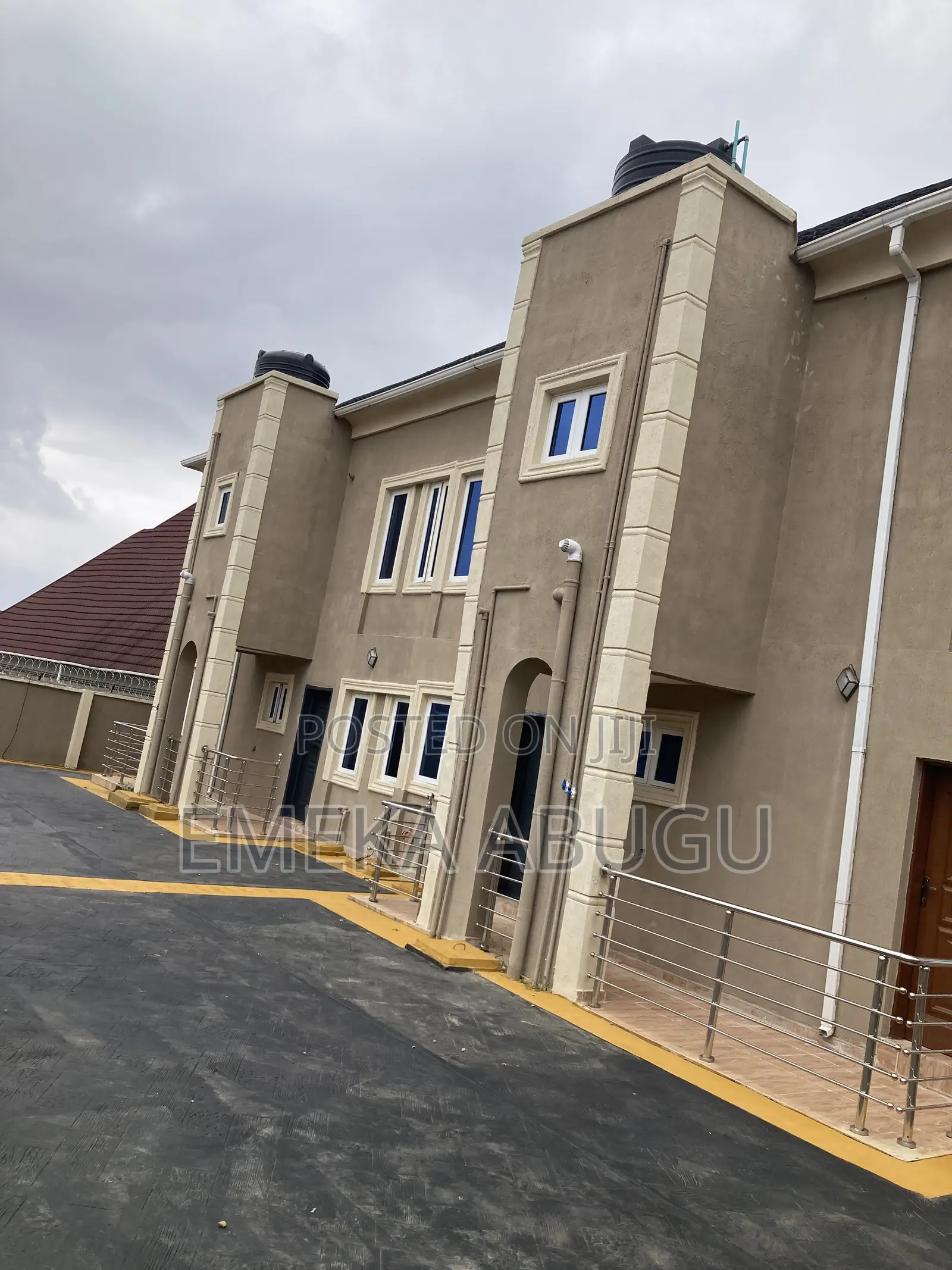 5bdrm Duplex in Oluyole for sale in Oluyole