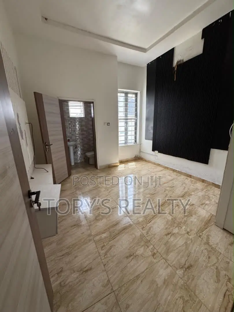 1bdrm Apartment in Lekki Phase 2 for rent in Lekki Phase 2