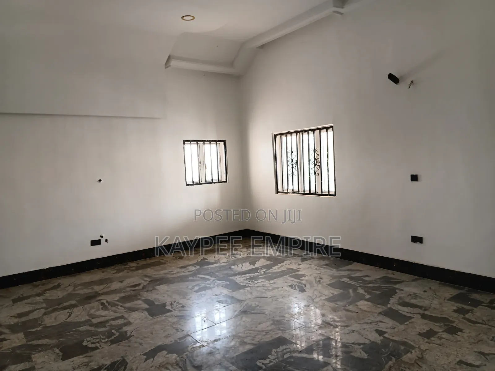 5bdrm Townhouse / Terrace in Wuye for rent in Wuye