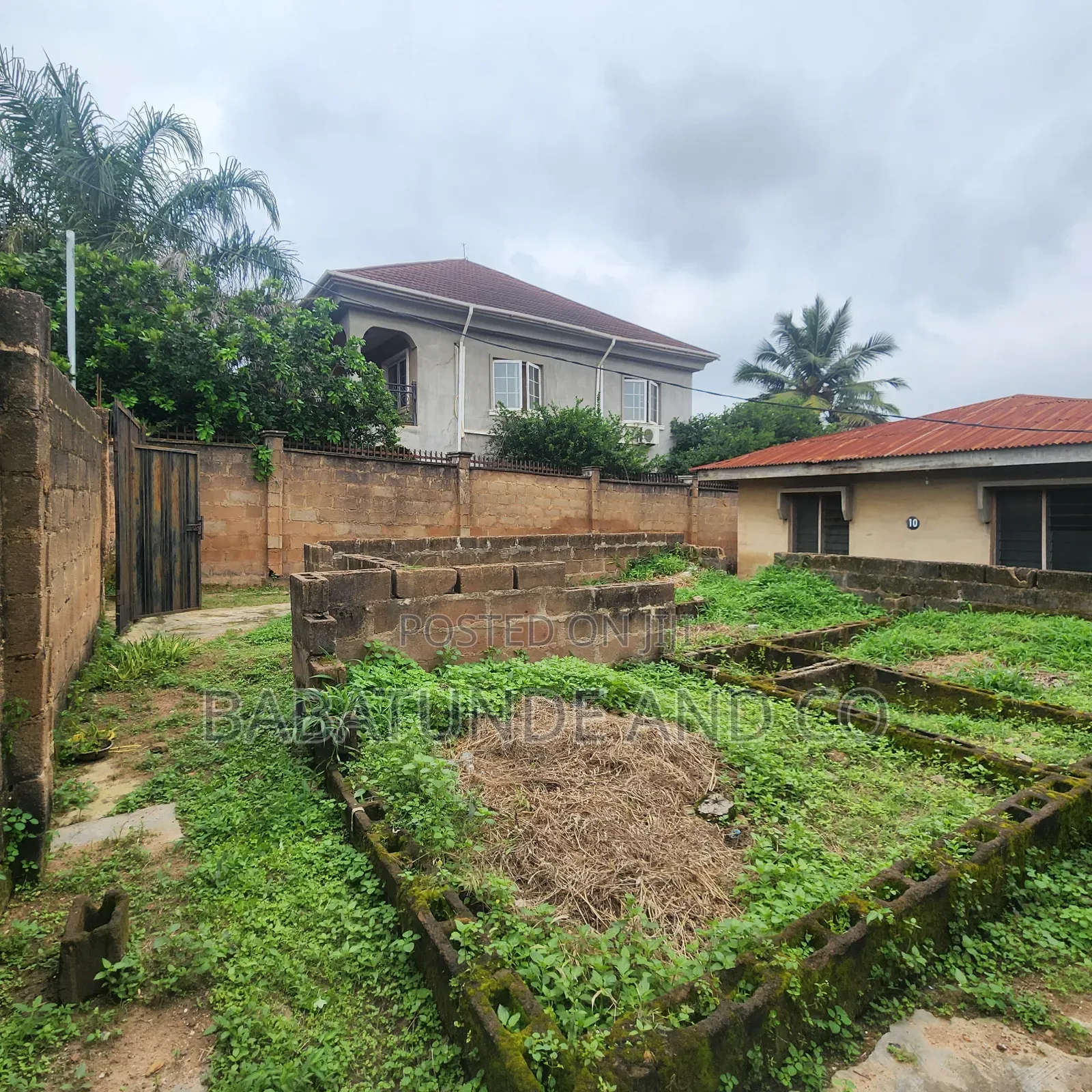 4bdrm Bungalow in Boluwaduro Estate, Akobo for sale in Akobo