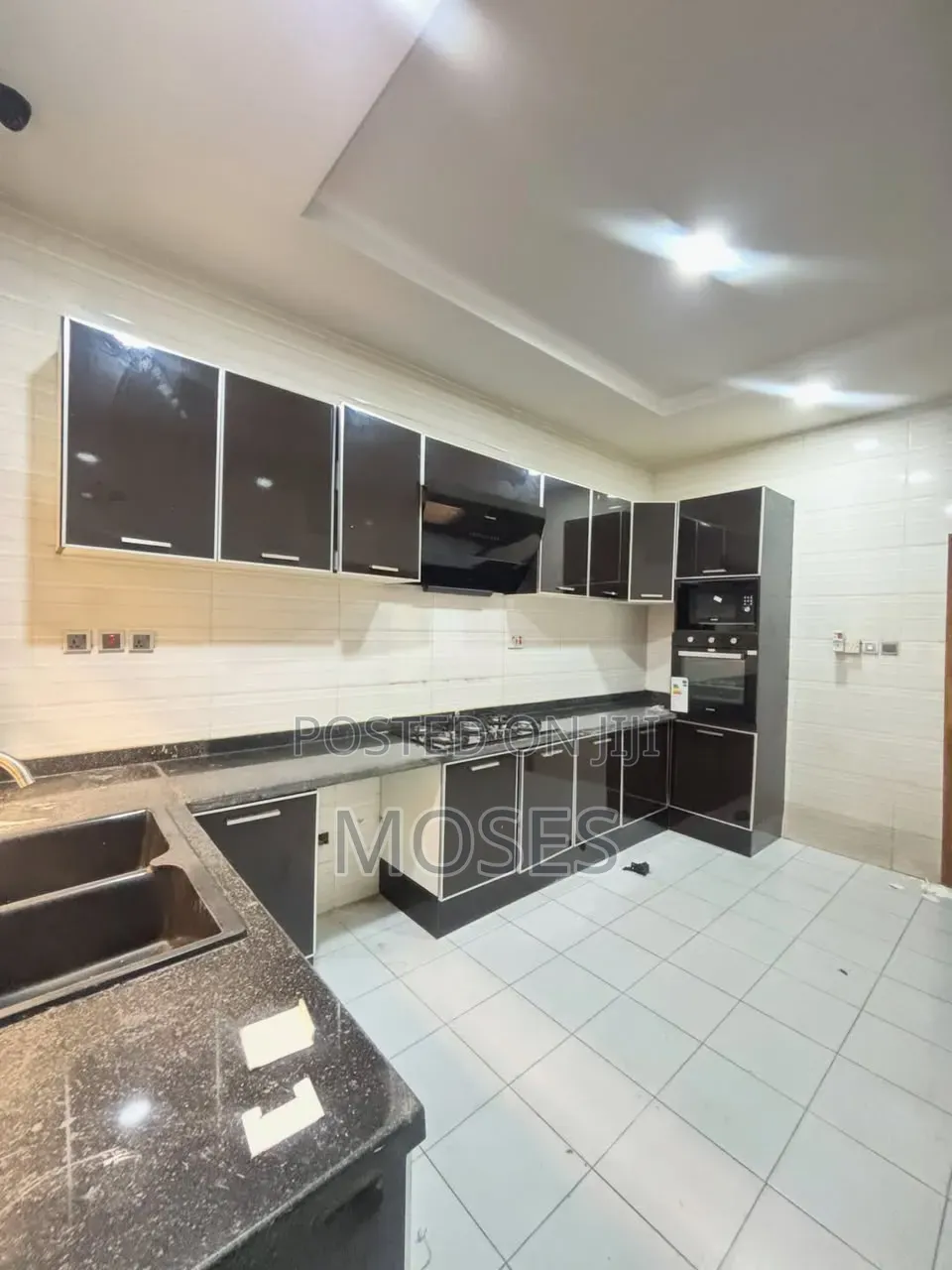 4bdrm Duplex in Inside An Access, Lekki Phase 1 for rent in Lekki Phase 1