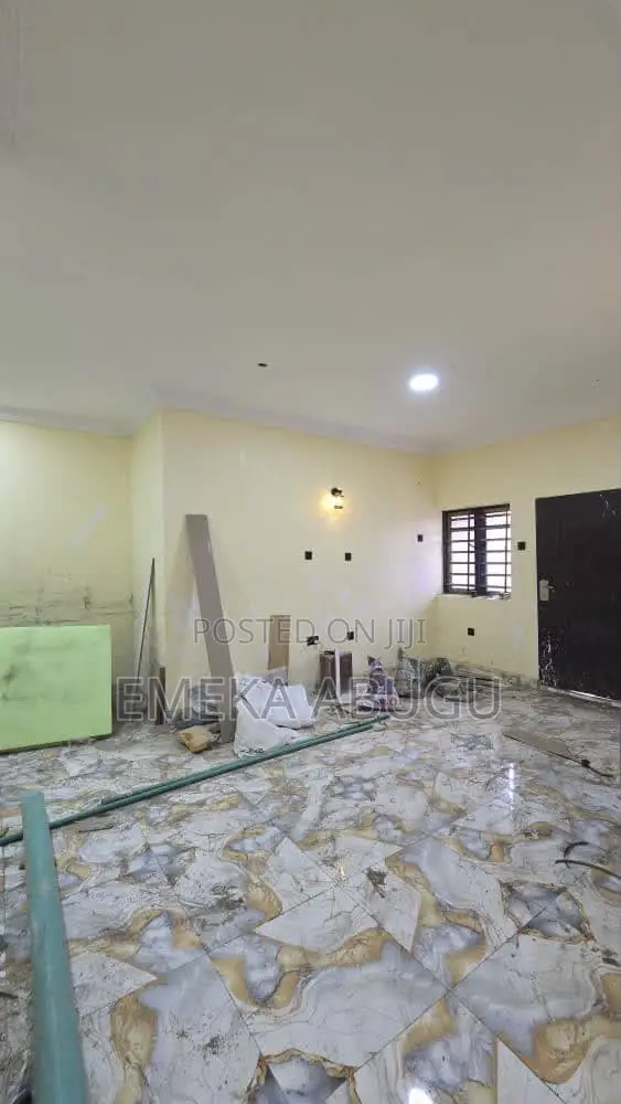 2bdrm Block of Flats in Alalubosa for rent in Alalubosa
