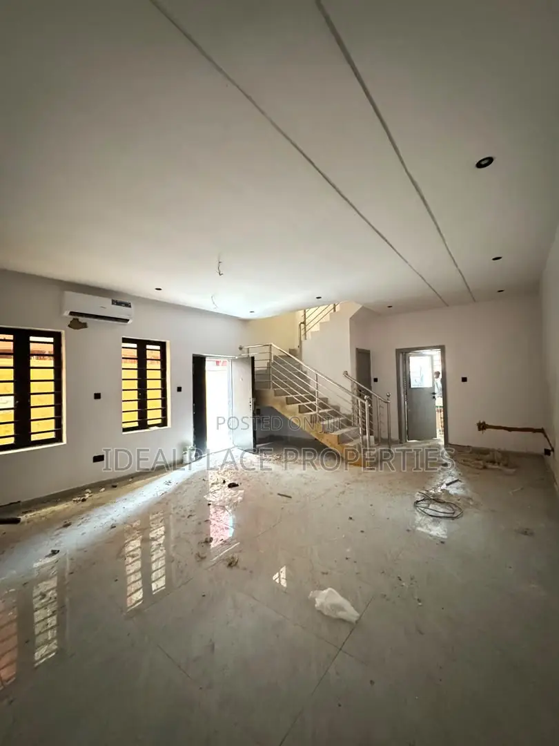 4bdrm Townhouse/Terrace in Gbagada for sale in Gbagada