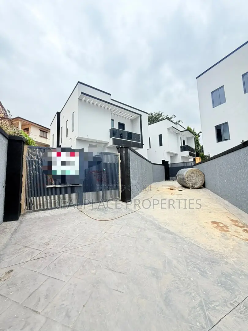 4bdrm Duplex in Omole Phase 1 for sale in Omole Phase 1