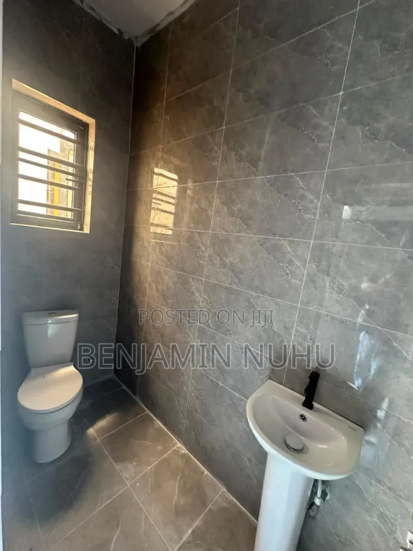 2bdrm Apartment in Olokonla Ajah for rent in Olokonla