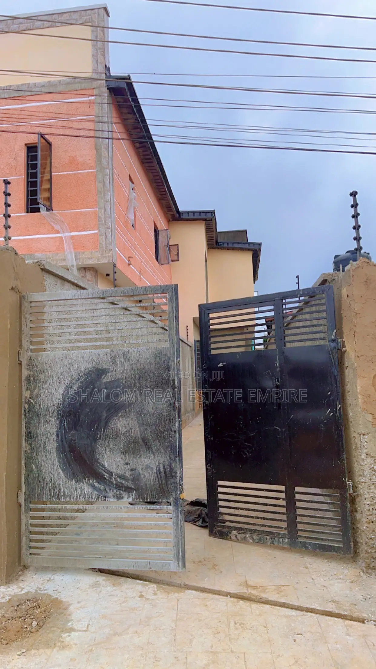 4bdrm Duplex in Olowoora, Kosofe / Kosofe for sale in Kosofe / Kosofe