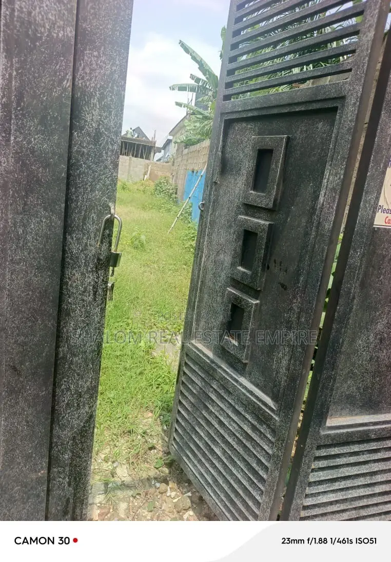 For Sale:470sqm of Land in Olowoira Omole Phase2 Extension Lagos in Kosofe / Kosofe