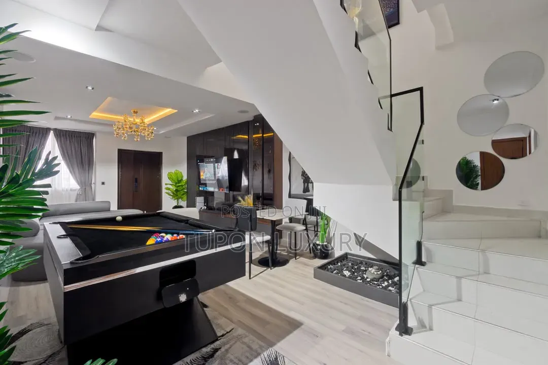 Luxury 2bedroom Maisonette With Ps5 and Snooker in Lekki Phase 1