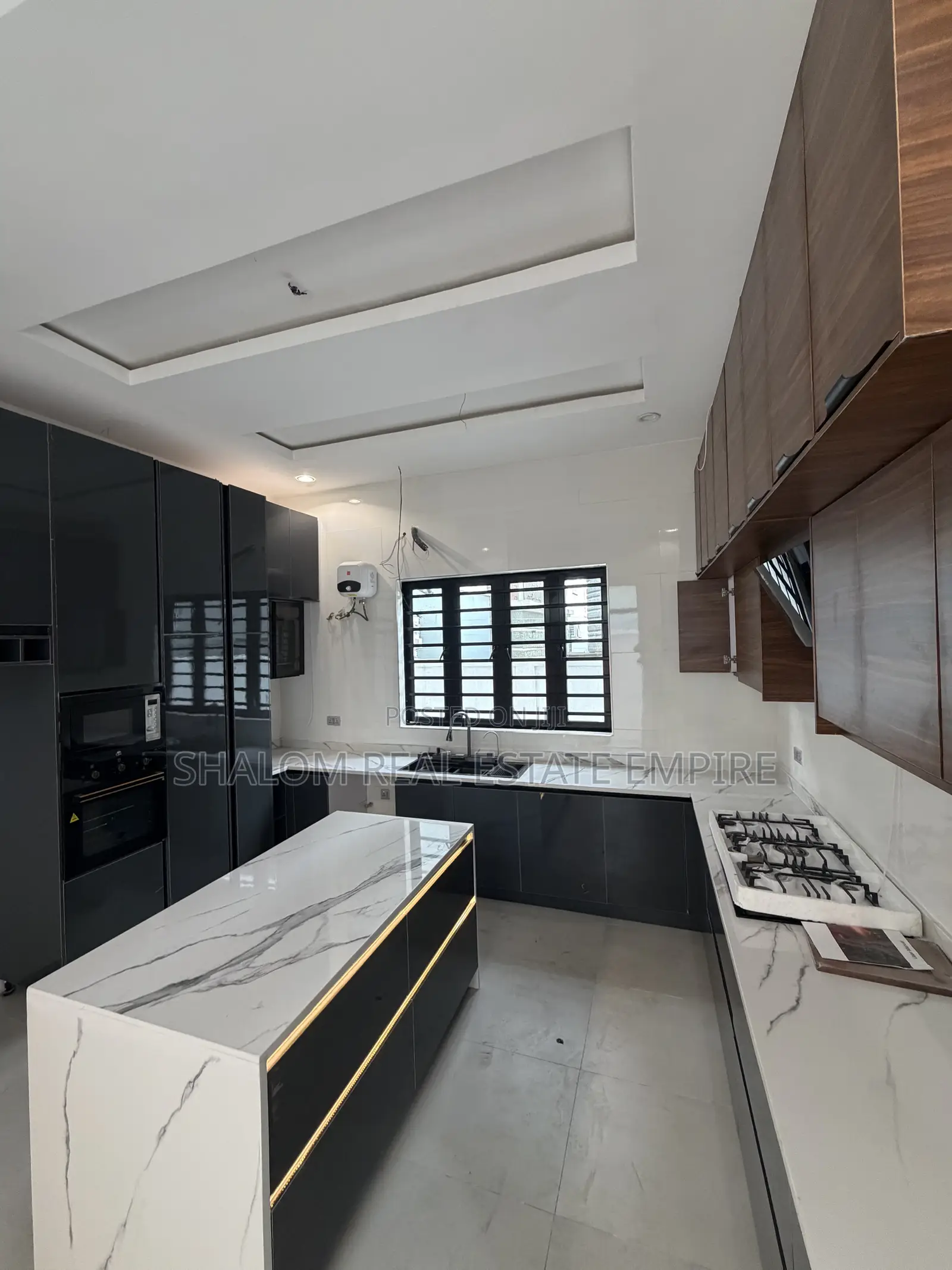 5bdrm Duplex in Magodo Phase 1 for sale in GRA Phase 1