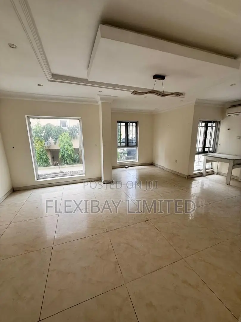 2bdrm Apartment in Lekki Phase 1 for rent in Lekki Phase 1