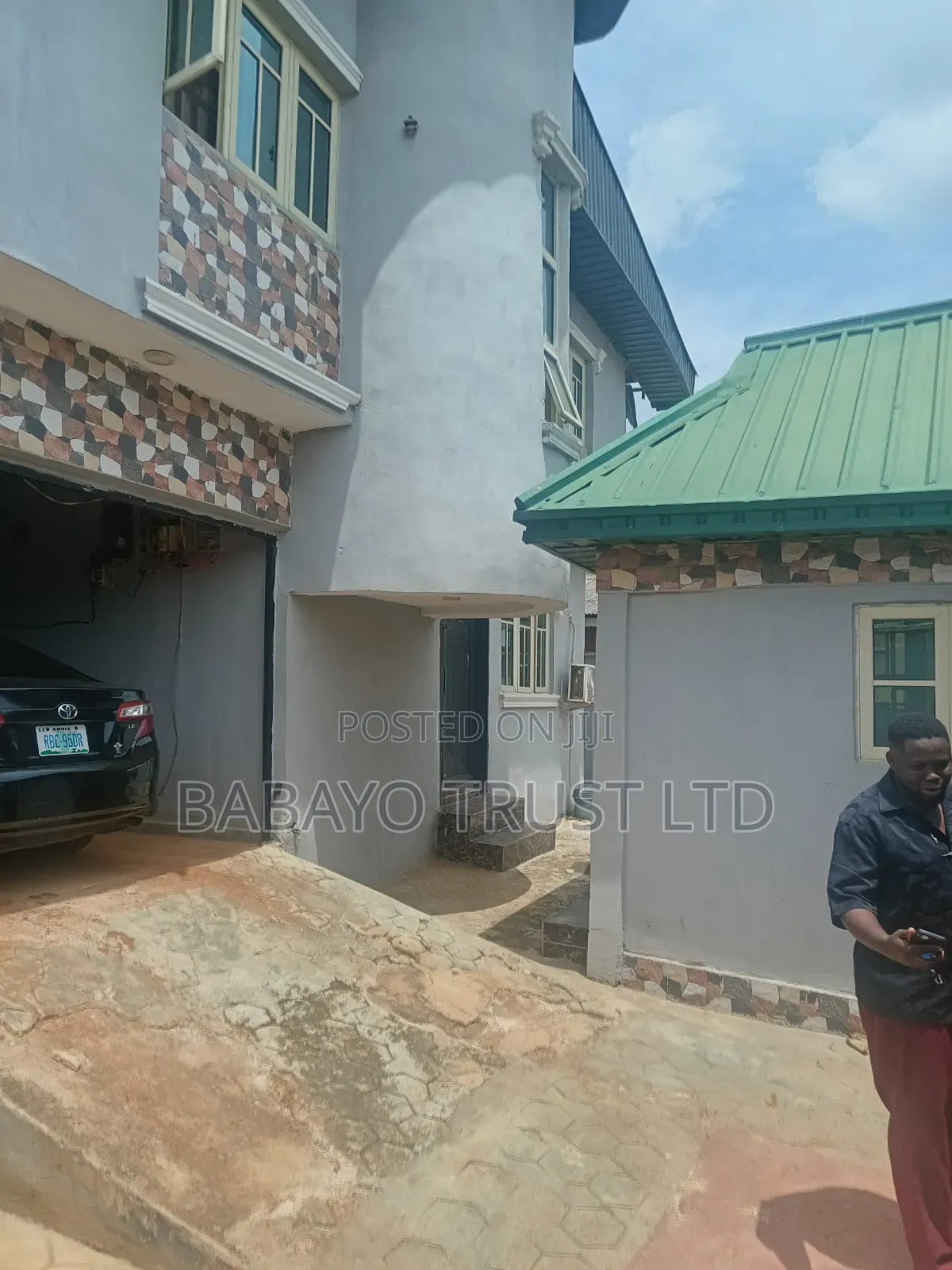 18bdrm Block of Flats in Ikota for sale in Ikota