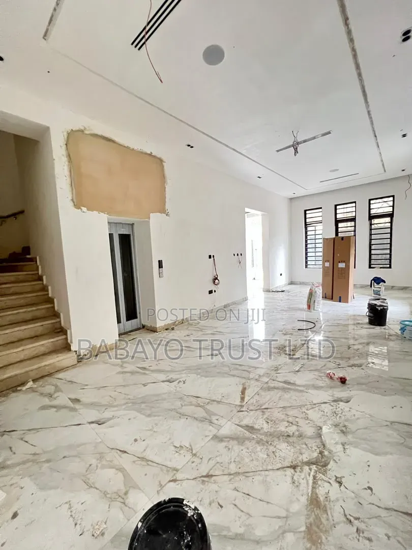 6bdrm Duplex in Idowu Taylor for sale in Idowu Taylor