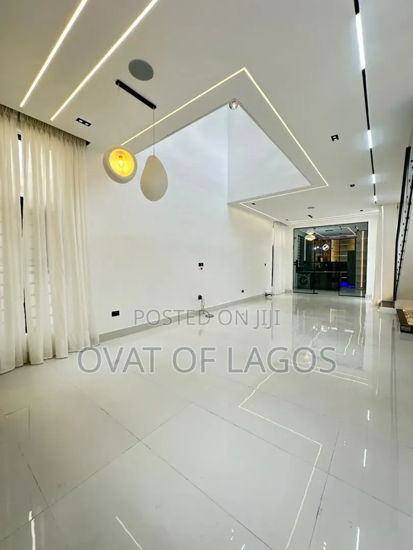 5bdrm Duplex in Orchid, Lekki Expressway for sale in Lekki Expressway