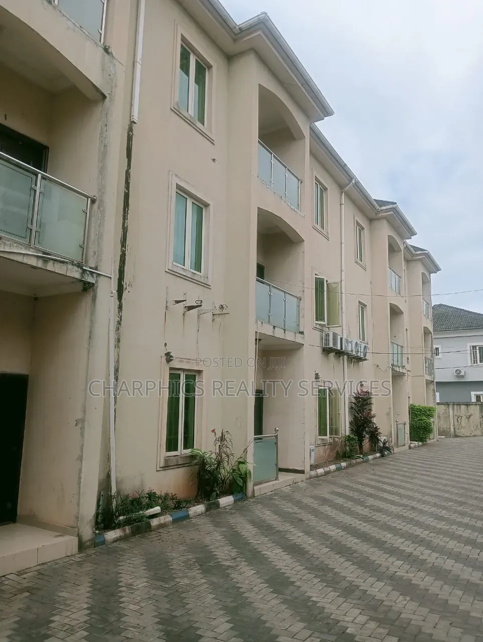 5bdrm Duplex in GRA Phase 1 for rent in GRA Phase 1