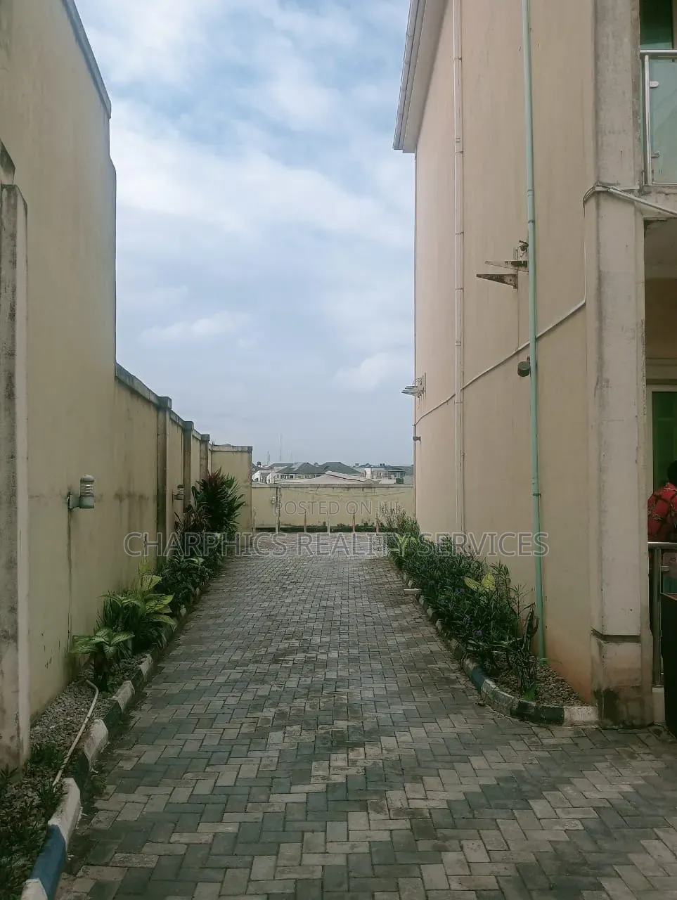 5bdrm Duplex in GRA Phase 1 for rent in GRA Phase 1
