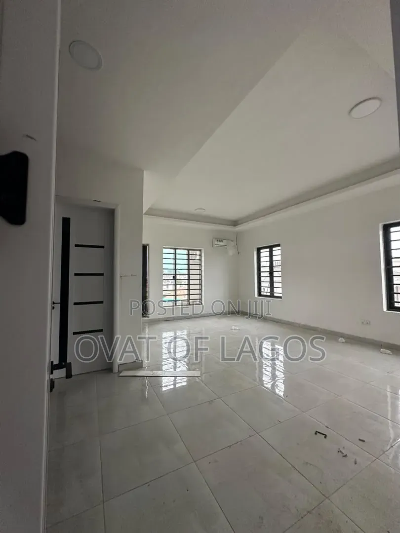4bdrm Duplex in Victoria Island for sale in Victoria Island Extension