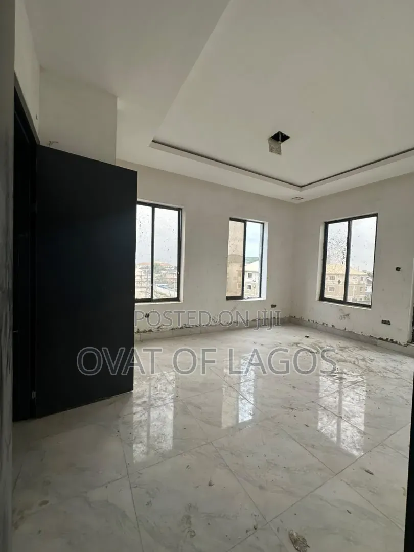 3bdrm Apartment in Victoria Island for sale in Victoria Island Extension
