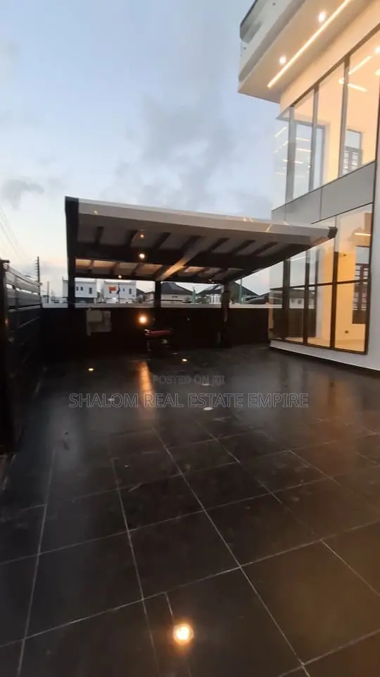 5bdrm Duplex in Diamond Estate for sale in Lekki Phase 1