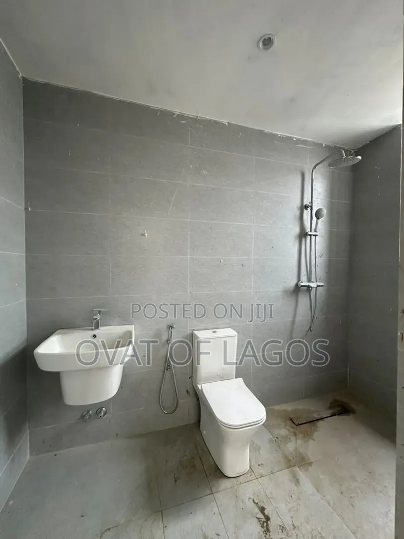 2bdrm Apartment in Victoria Island for sale in Victoria Island Extension