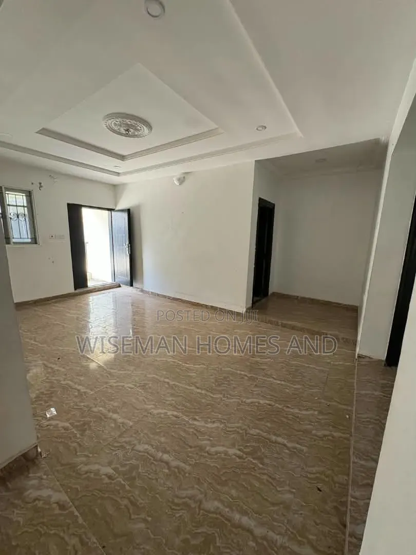 2bdrm Apartment in Awoyaya New Road for rent in Awoyaya
