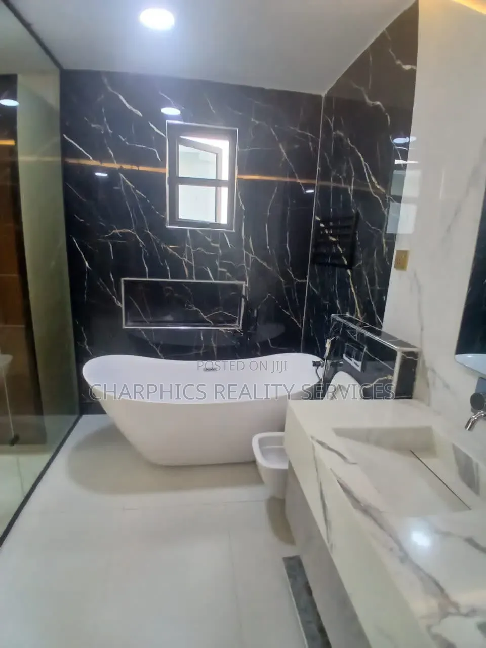 4bdrm Duplex in Ikate for sale in Ikate
