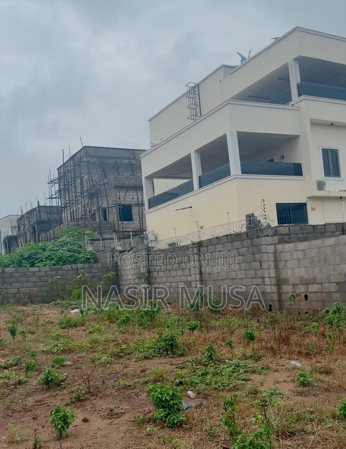 ๐ฅ 400sqm Prime Buy & Build Land for Sale โ Life Camp, Abuja ๐ฅ in Life Camp