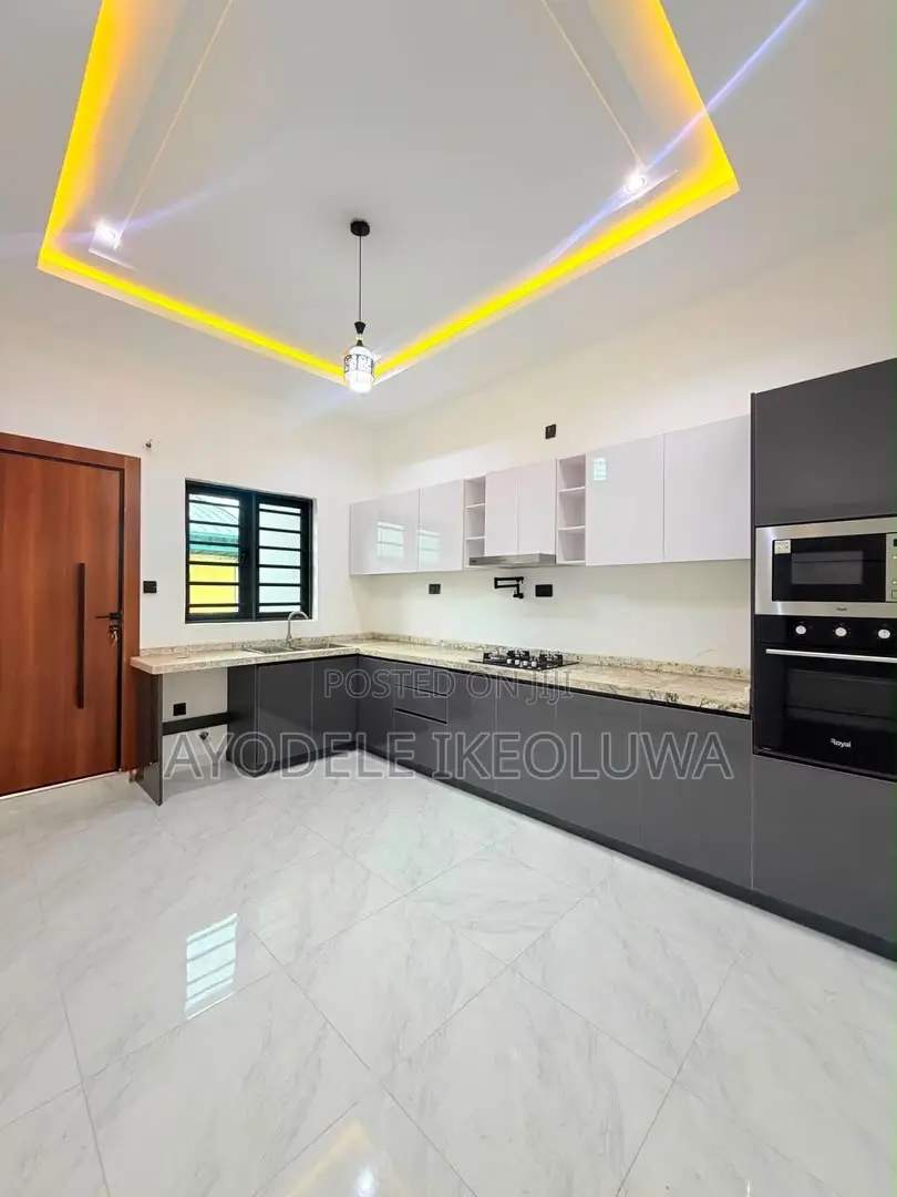 Furnished 3bdrm Apartment in Ikeja for rent in Ikeja