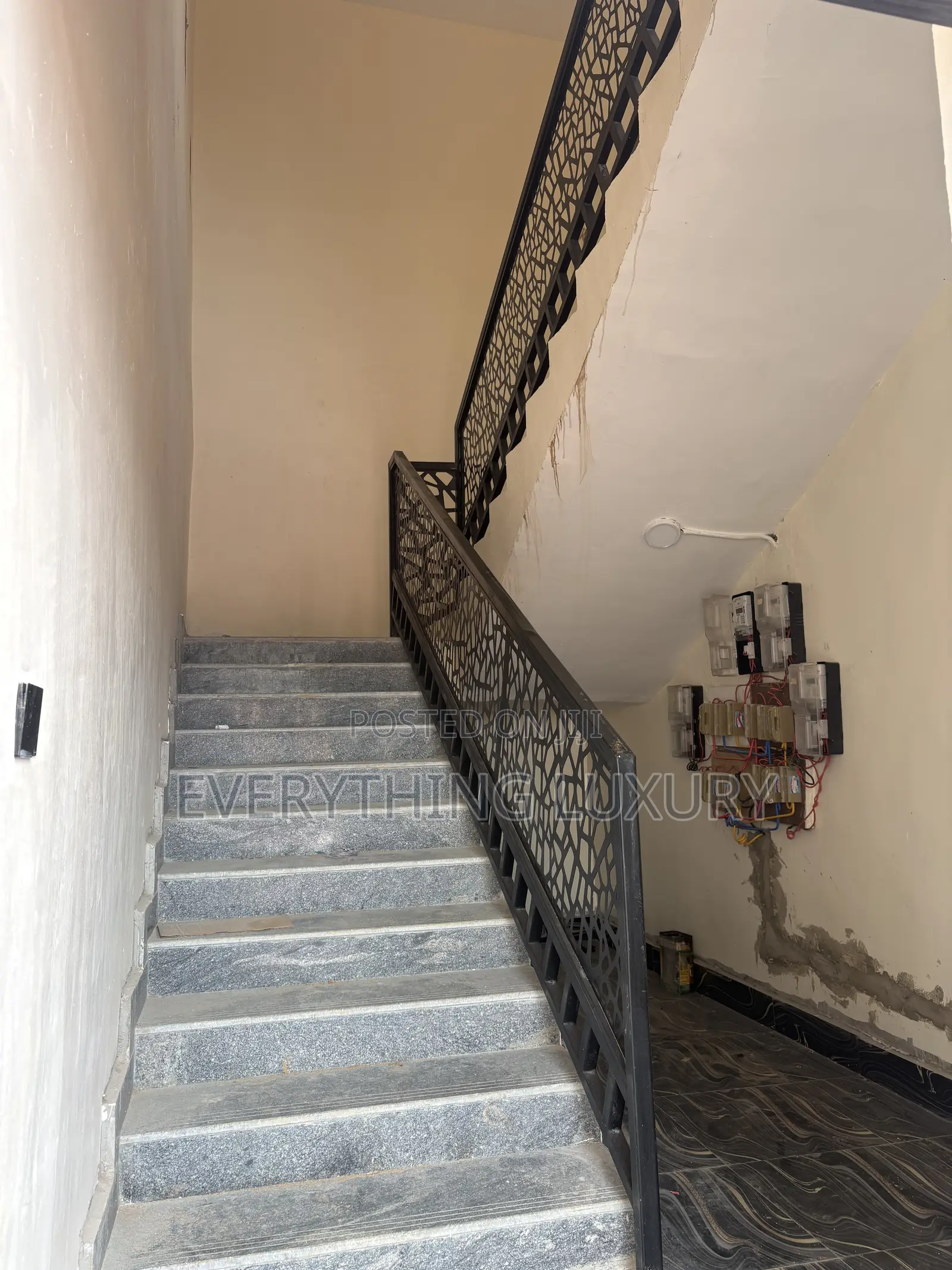 2bdrm Block of Flats in Along Jedo Estate, FHA for rent in FHA