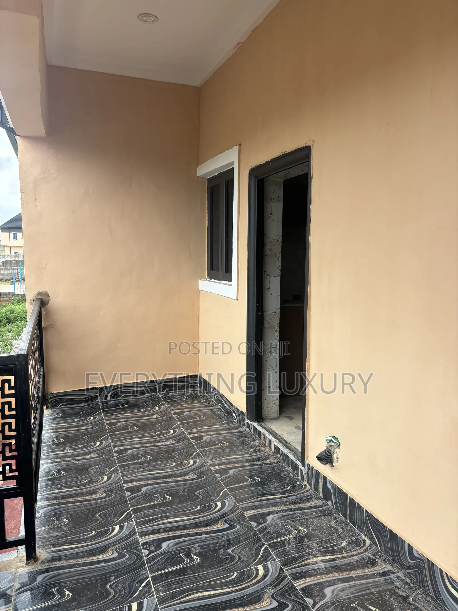 2bdrm Block of Flats in Along Jedo Estate, FHA for rent in FHA