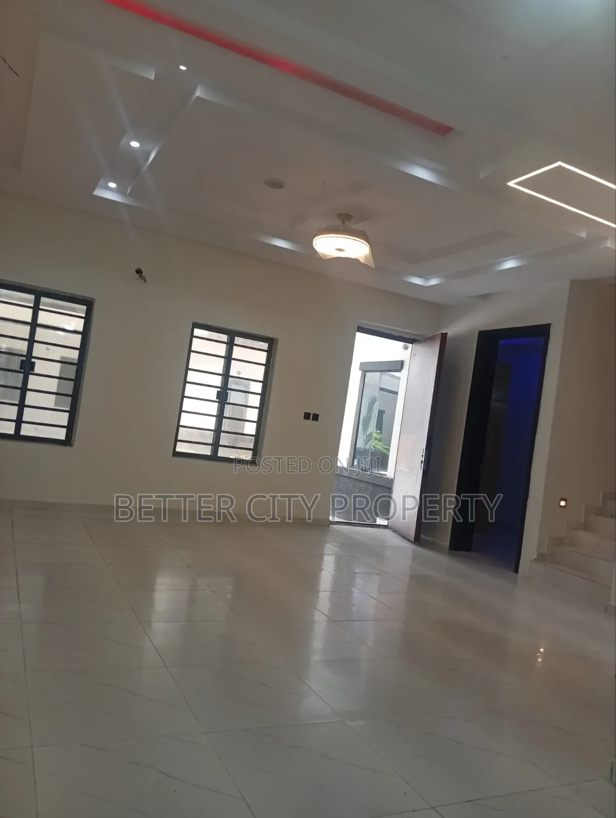 4bdrm Duplex in Secured Estate At for sale in Lafiaji