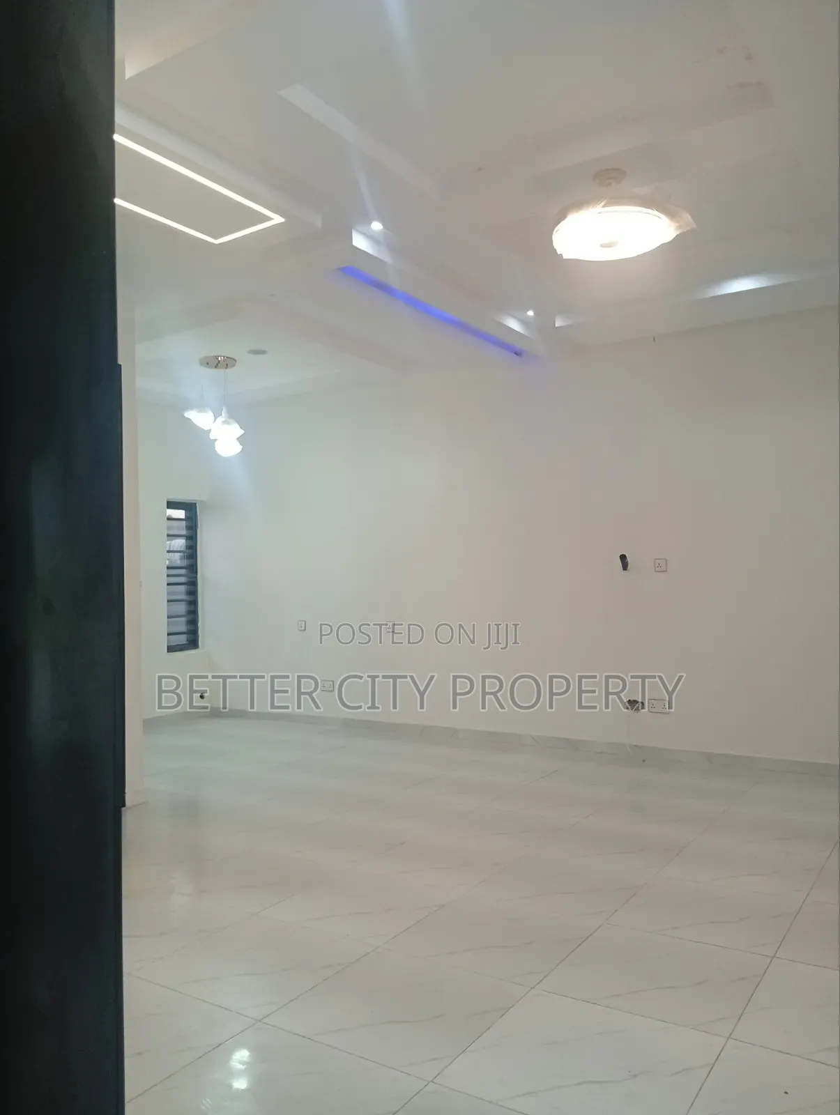 4bdrm Duplex in Secured Estate At for sale in Lafiaji
