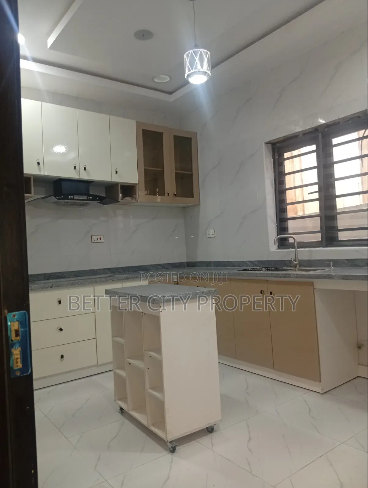 4bdrm Duplex in Secured Estate At for sale in Lafiaji