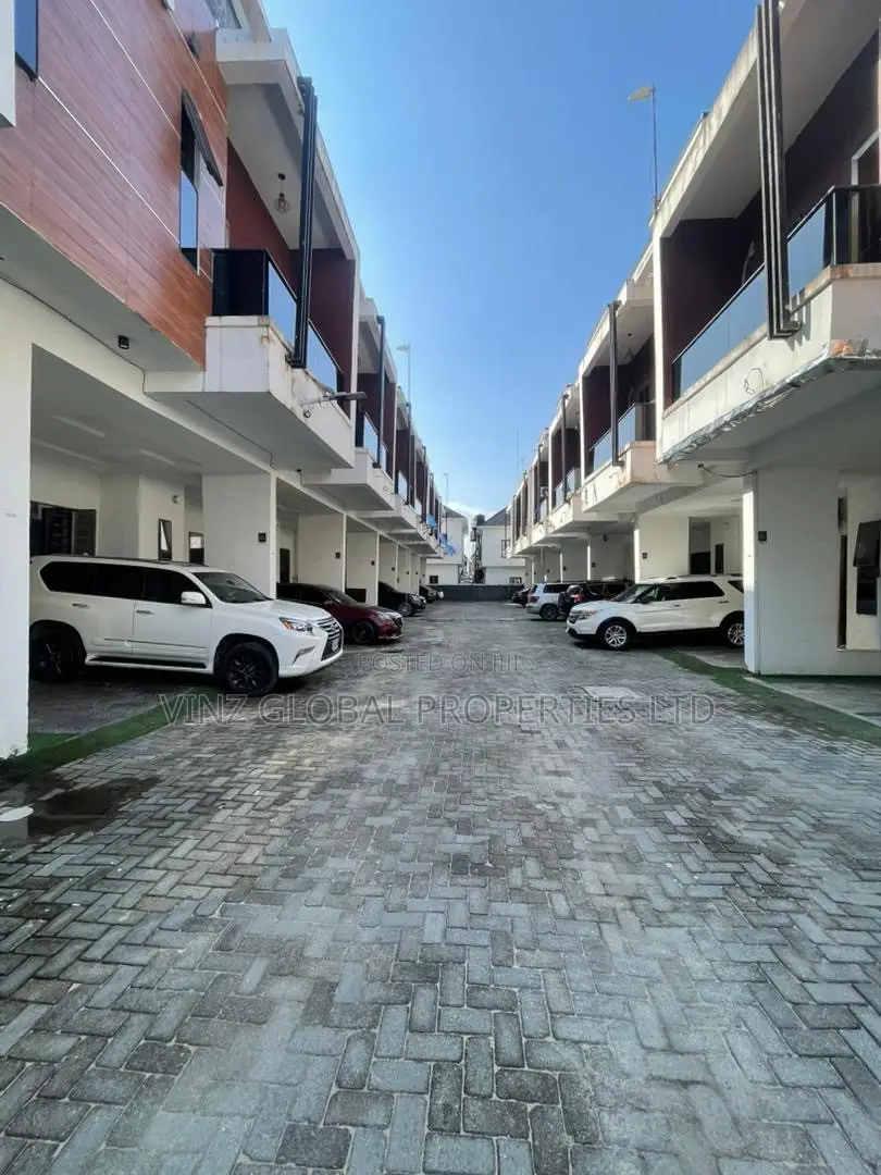 Furnished 4bdrm Duplex in Lekki for rent in Lekki