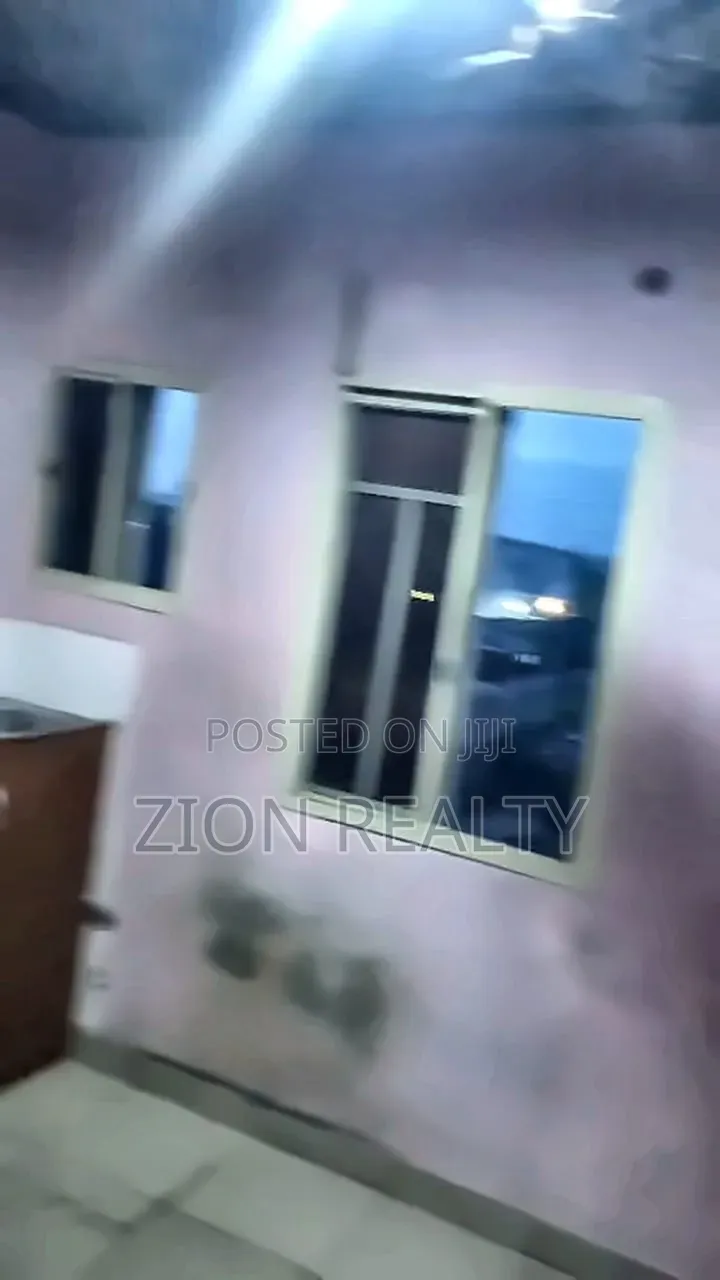1bdrm Bedsitter in Bashorun Estate, Sangotedo for rent in Sangotedo