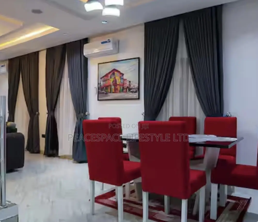Smart 4 Bedroom Apartment Surulere in Surulere