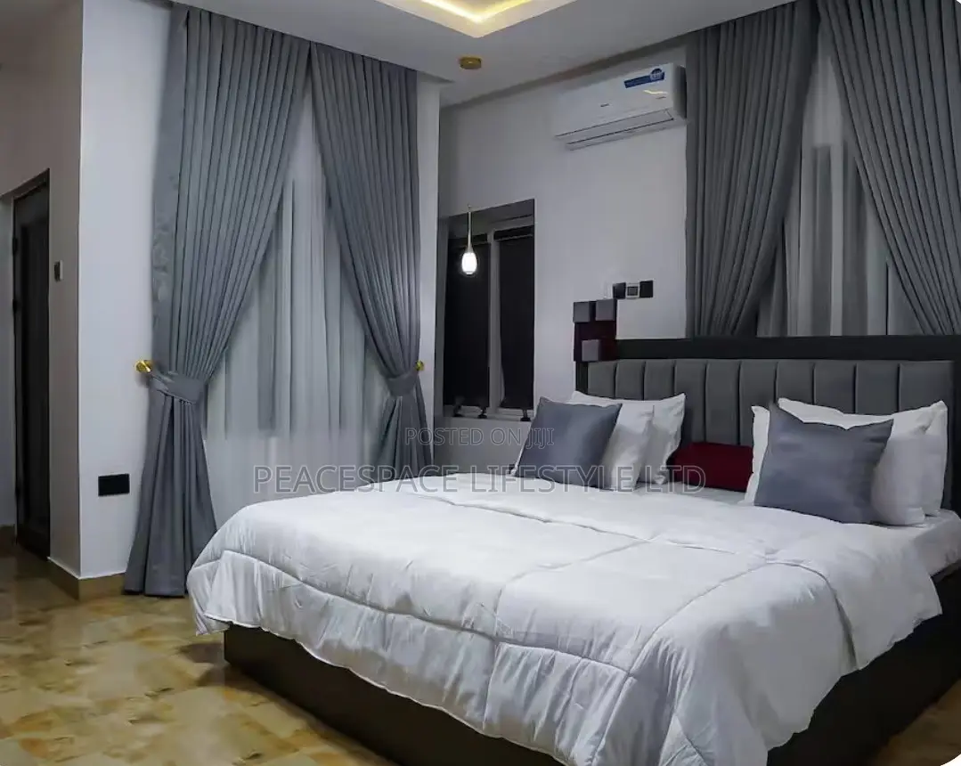 Smart 4 Bedroom Apartment Surulere in Surulere