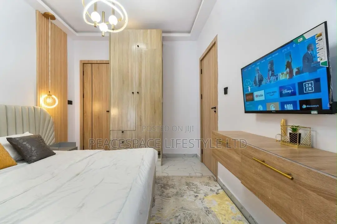 Lovely 1 Bedroom Lekki in Lekki
